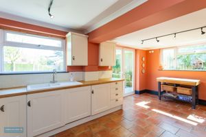 Kitchen- click for photo gallery